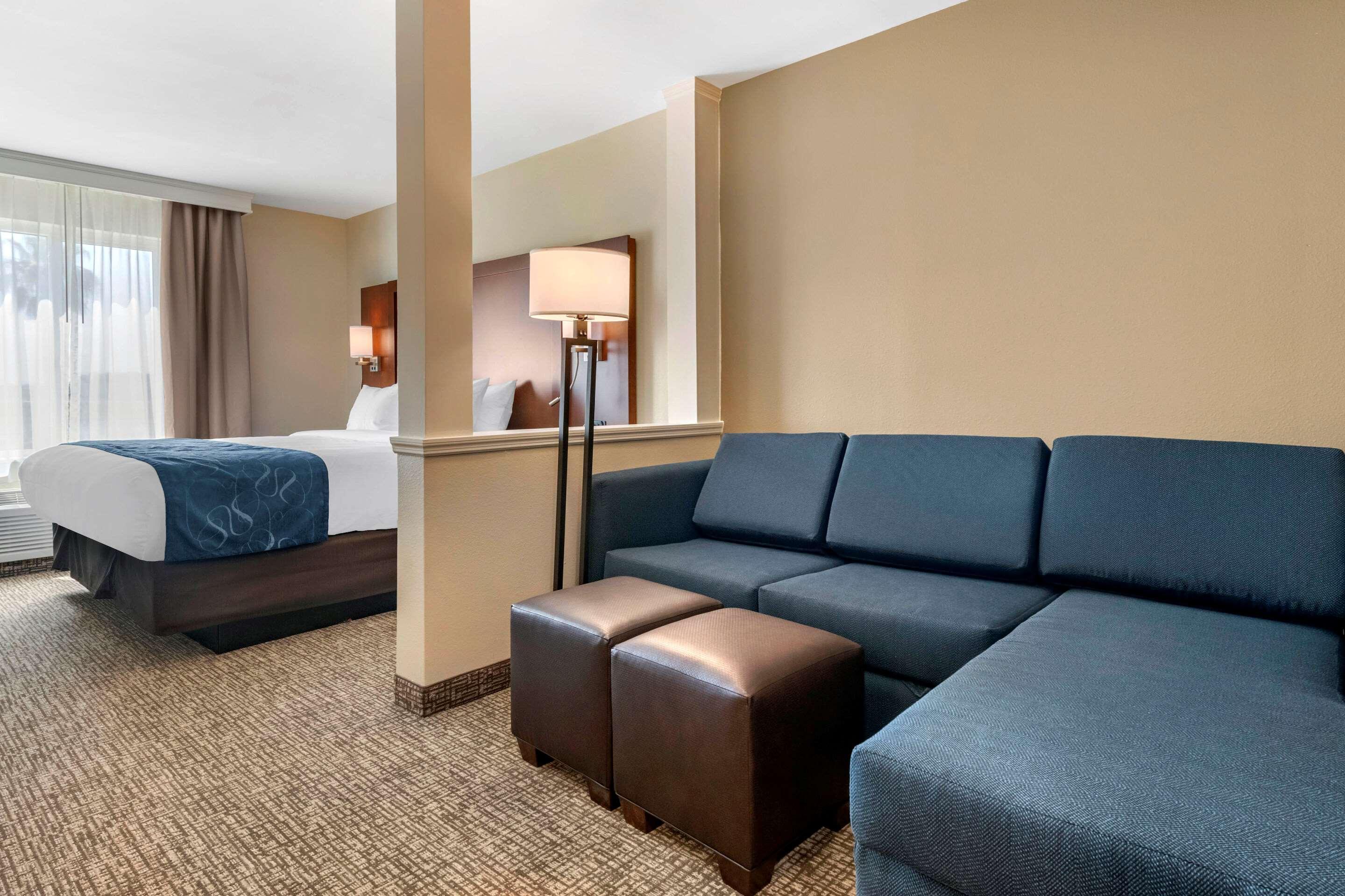 Comfort Suites Daytona Beach-Speedway Exterior foto