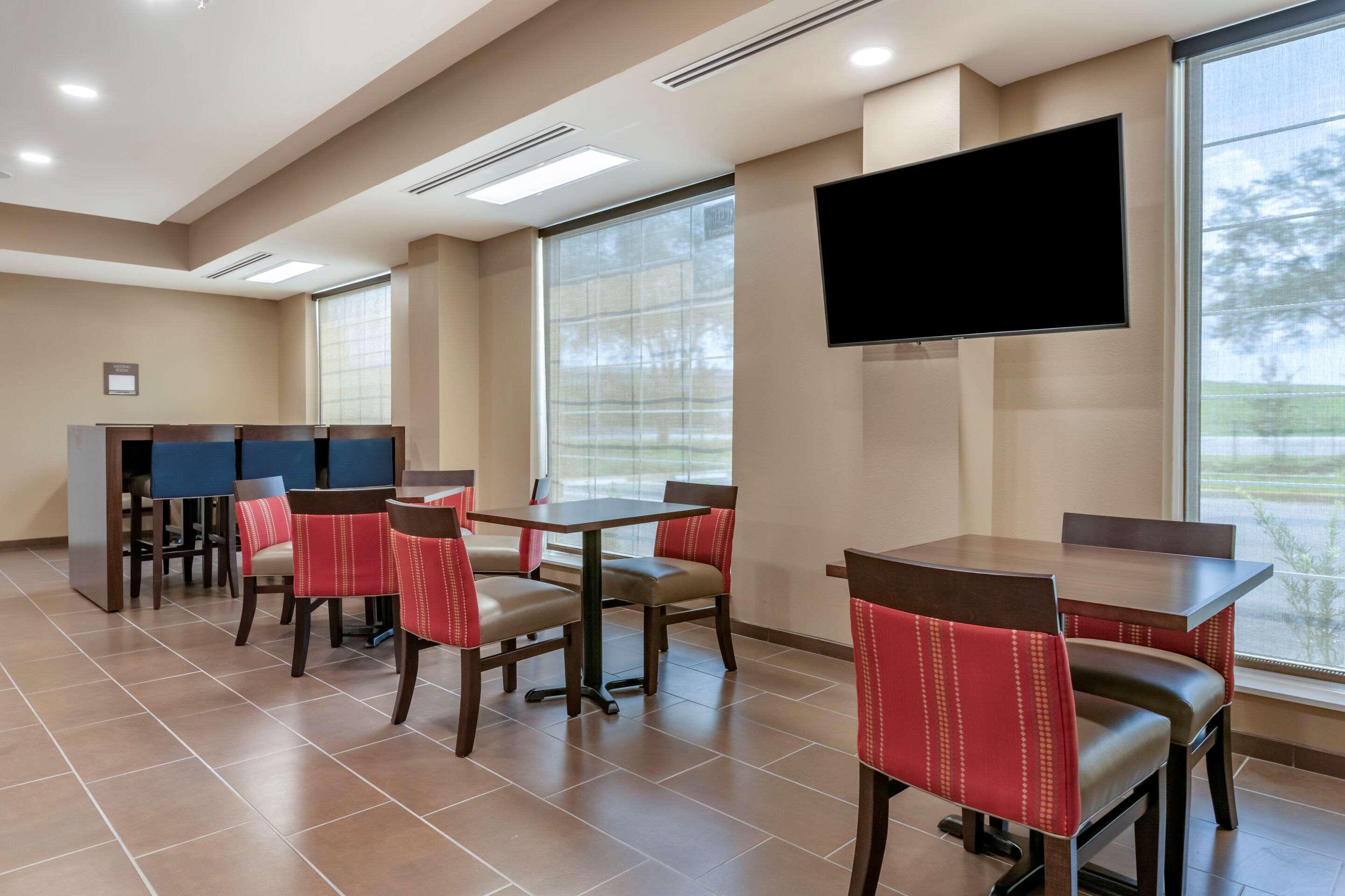 Comfort Suites Daytona Beach-Speedway Exterior foto